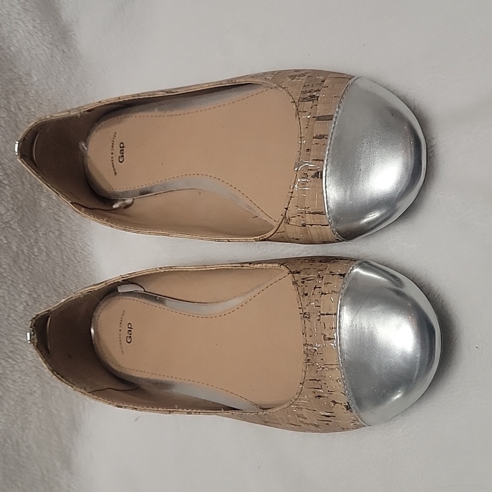 Gap Tan And Silver Flats Size 8